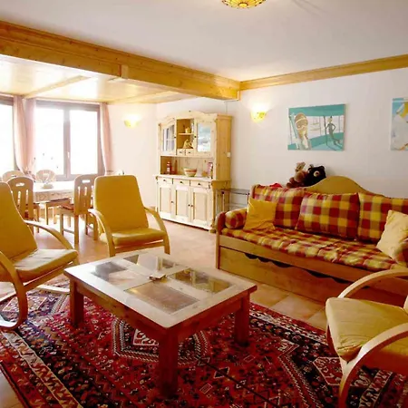 Charmante In Mit Suedbalkon Und Blick Auf Den Blanc By Interhome Daire